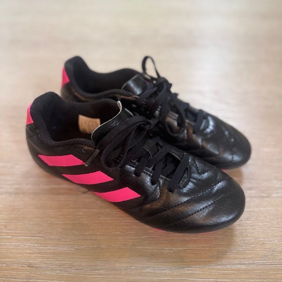 Adidas Goletto VII girls black & pink outdoor soccer cleats athletic shoes 3.5 - Picture 1 of 4